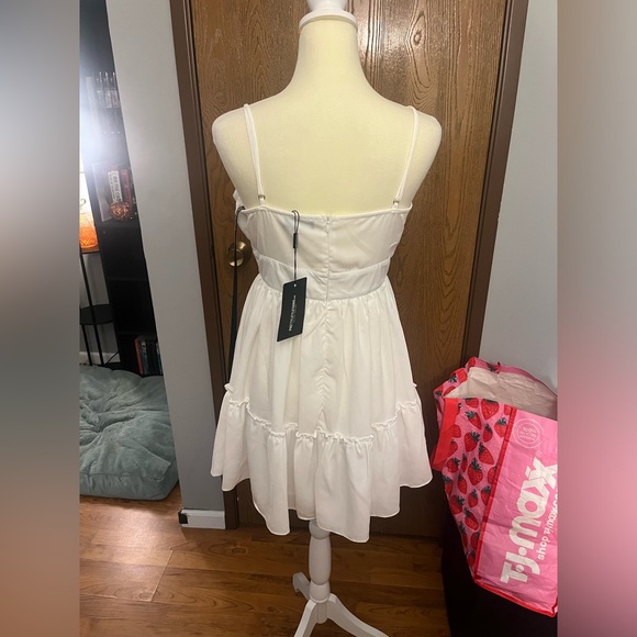 PrettyLittleThing White Ruched Frill Detail Mini Dress Size 12 NWT - Picture 5 of 6